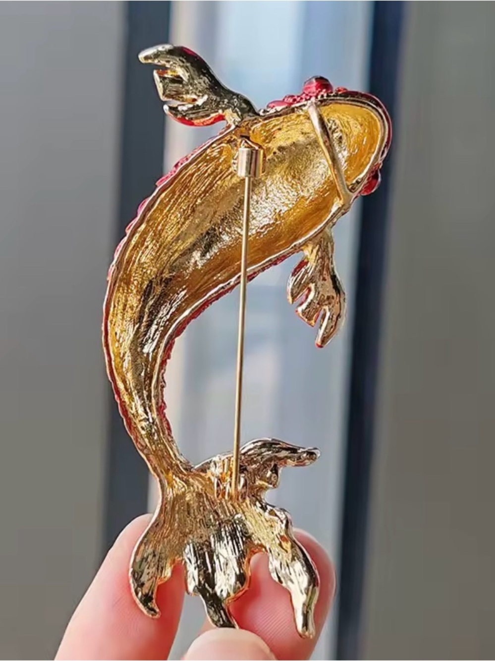 High Grade Red Carp Full Rhinestone Brooch Pins Trendy Crystal Charm Brooch. - Picture 5 of 5